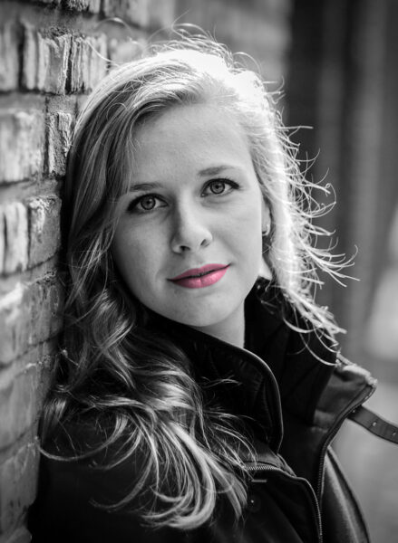 Rosalie Abbott Portreit Photo Rosalie Abbott - Writer & Editor
